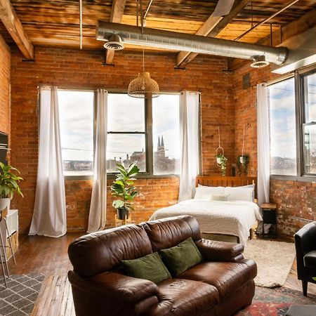 420 Friendly Canada Bridge View Loft Downtown Free Parking Детройт Экстерьер фото