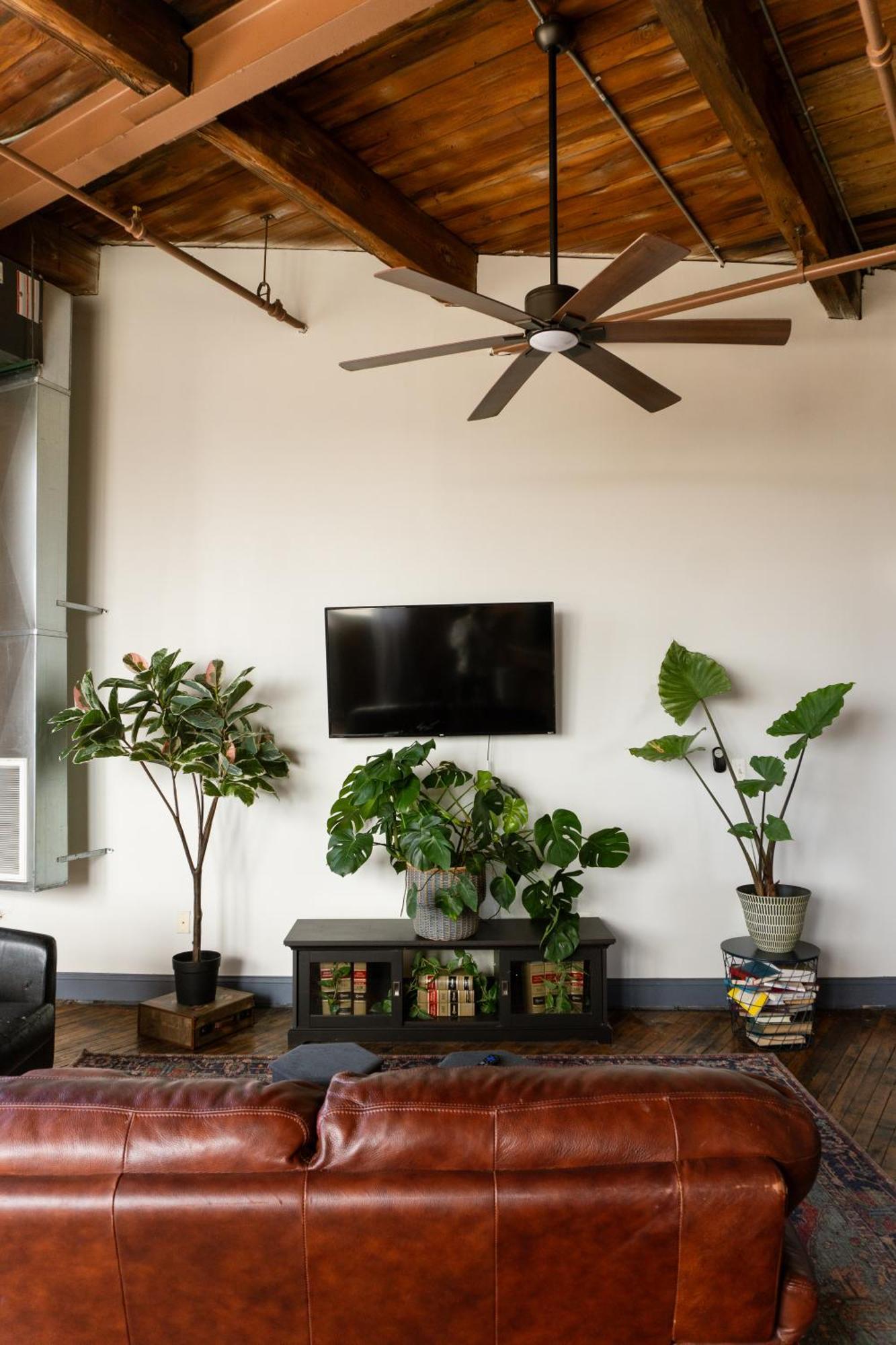 420 Friendly Canada Bridge View Loft Downtown Free Parking Детройт Экстерьер фото