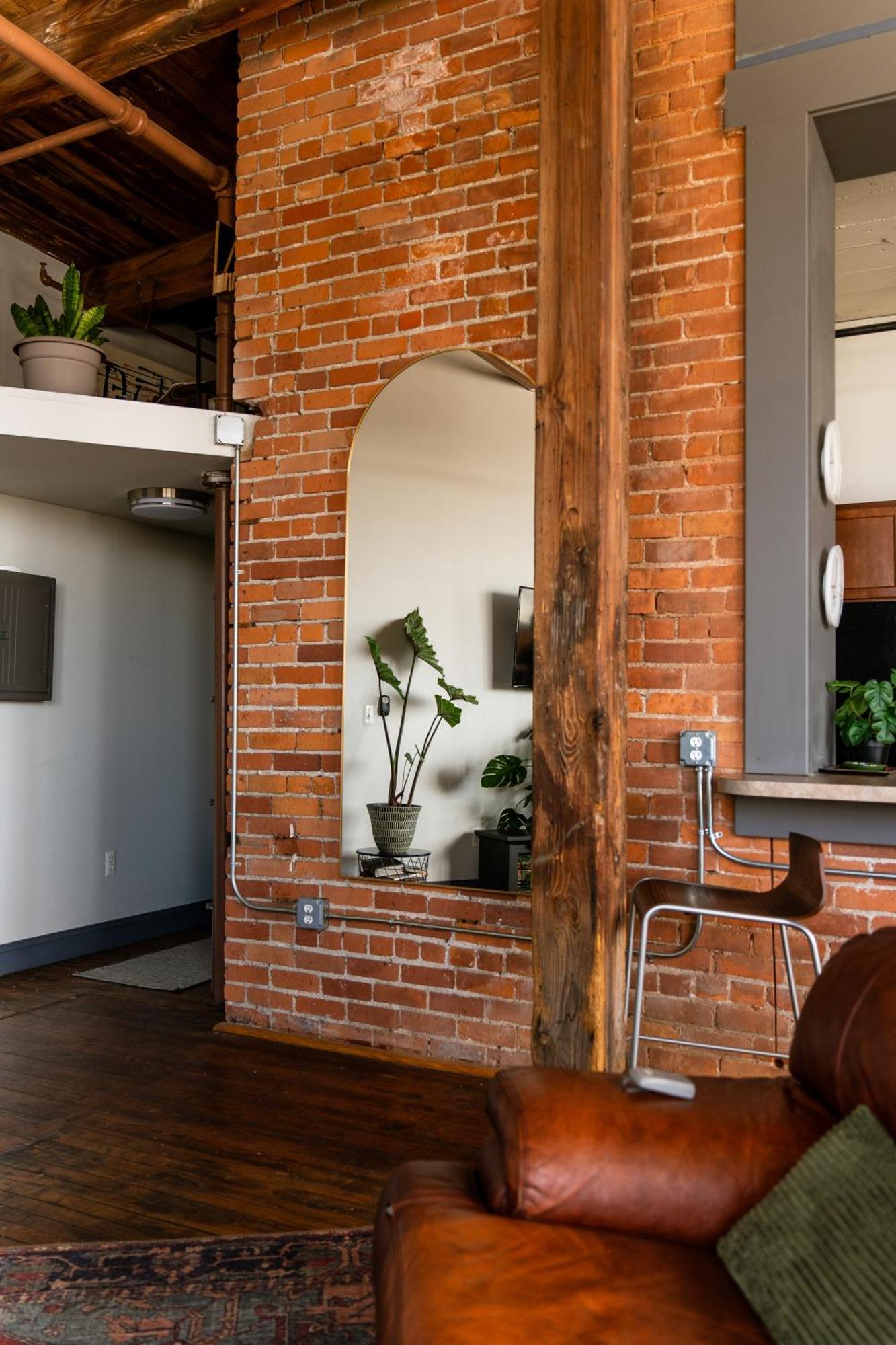 420 Friendly Canada Bridge View Loft Downtown Free Parking Детройт Экстерьер фото