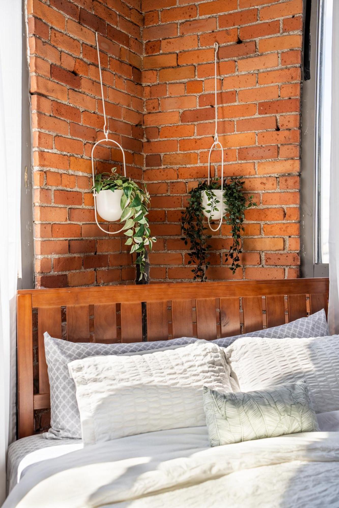 420 Friendly Canada Bridge View Loft Downtown Free Parking Детройт Экстерьер фото