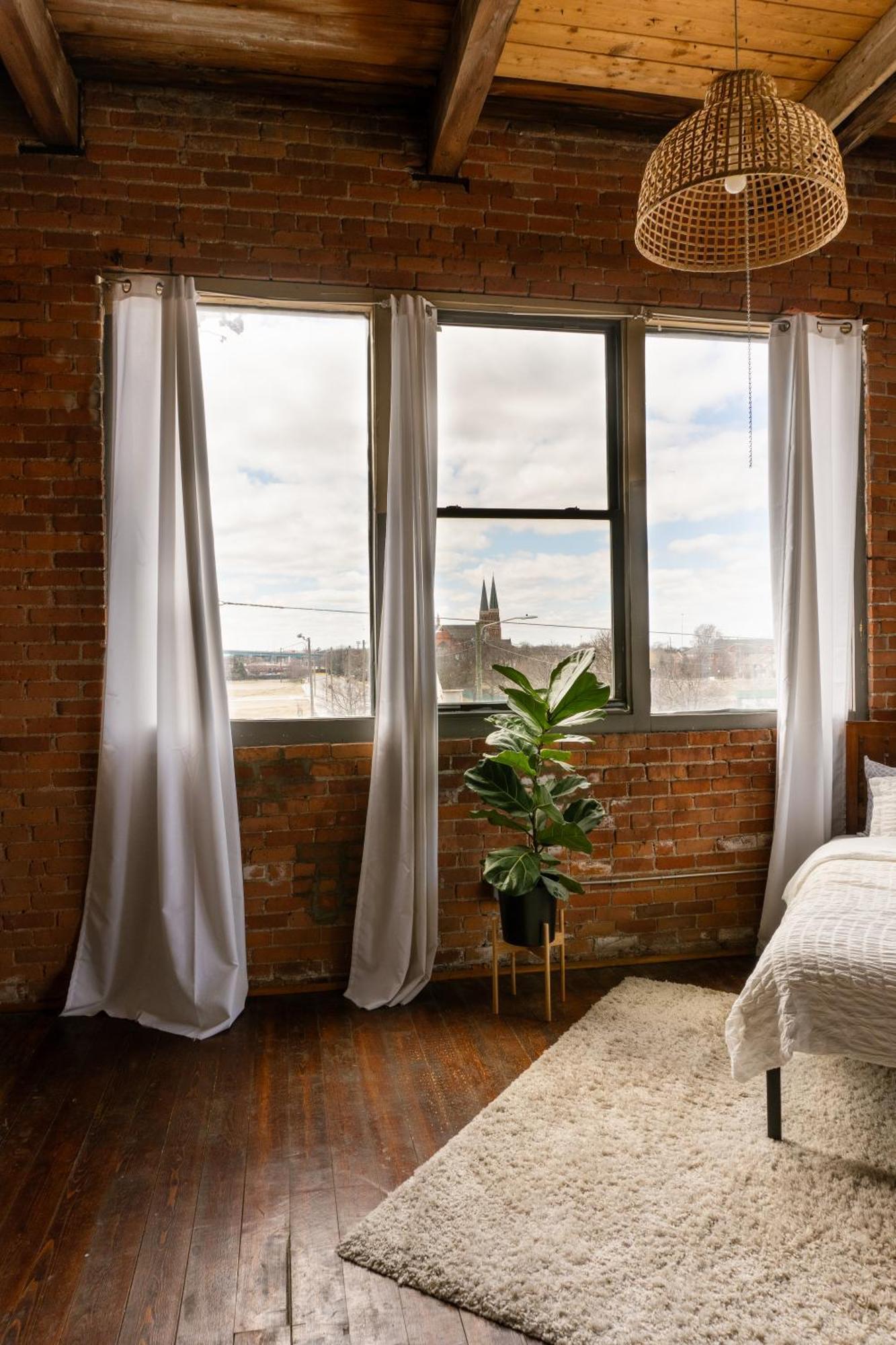 420 Friendly Canada Bridge View Loft Downtown Free Parking Детройт Экстерьер фото