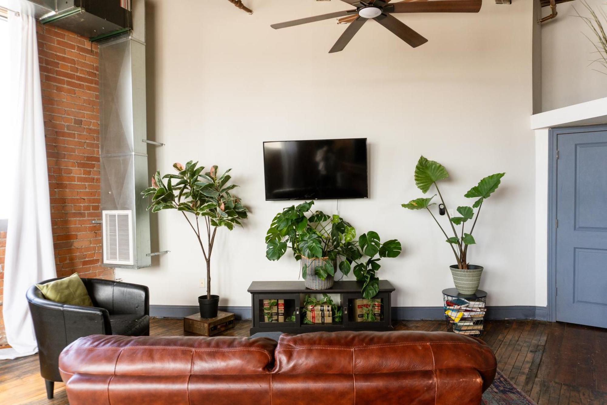 420 Friendly Canada Bridge View Loft Downtown Free Parking Детройт Экстерьер фото